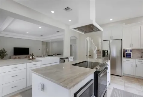 3005 Desoto Rd Desoto Road Sarasota FL 34234