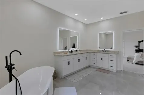3005 Desoto Rd Desoto Road Sarasota FL 34234