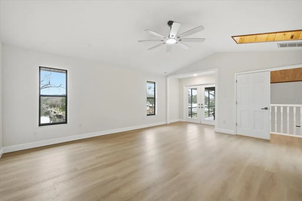 1821 NW 20th Avenue Crystal River FL 34428