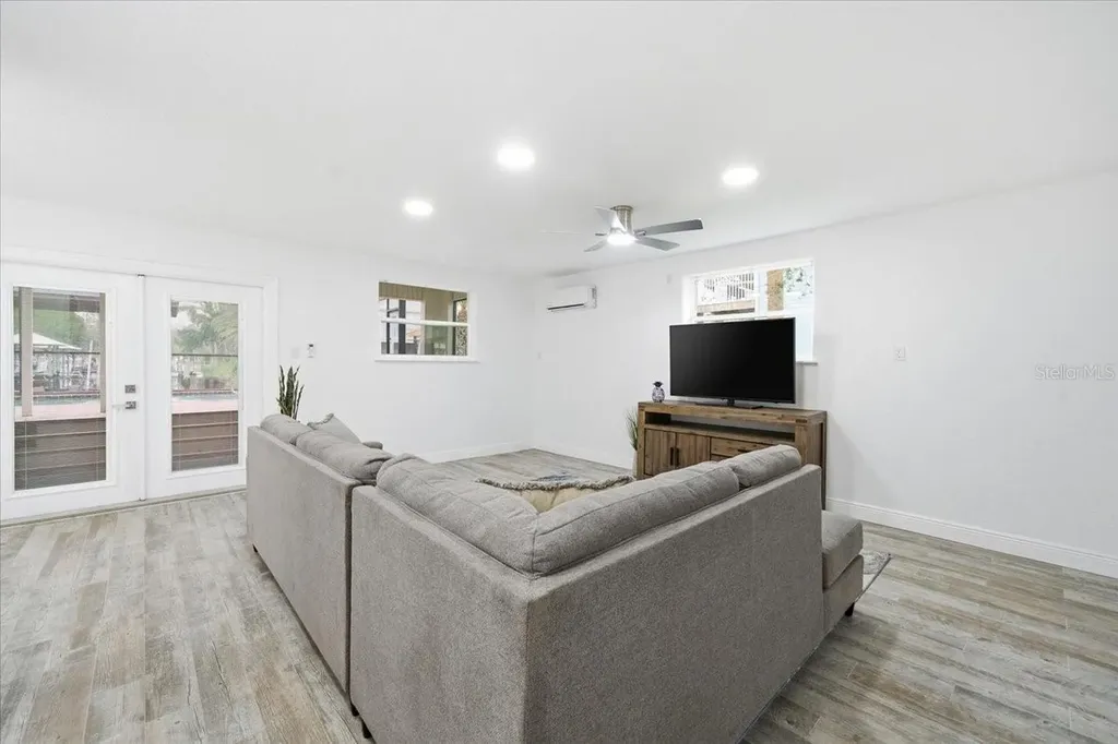 1821 NW 20th Avenue Crystal River FL 34428