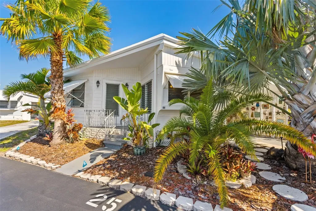 4851 W Gandy Boulevard Tampa FL 33611