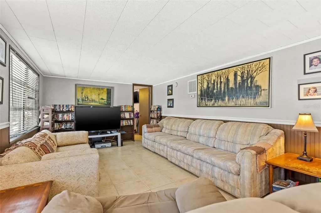 4851 W Gandy Boulevard Tampa FL 33611