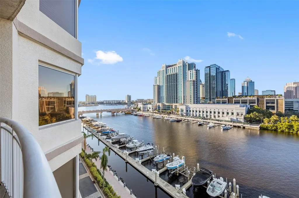 371 Channelside Walk Way Tampa FL 33602