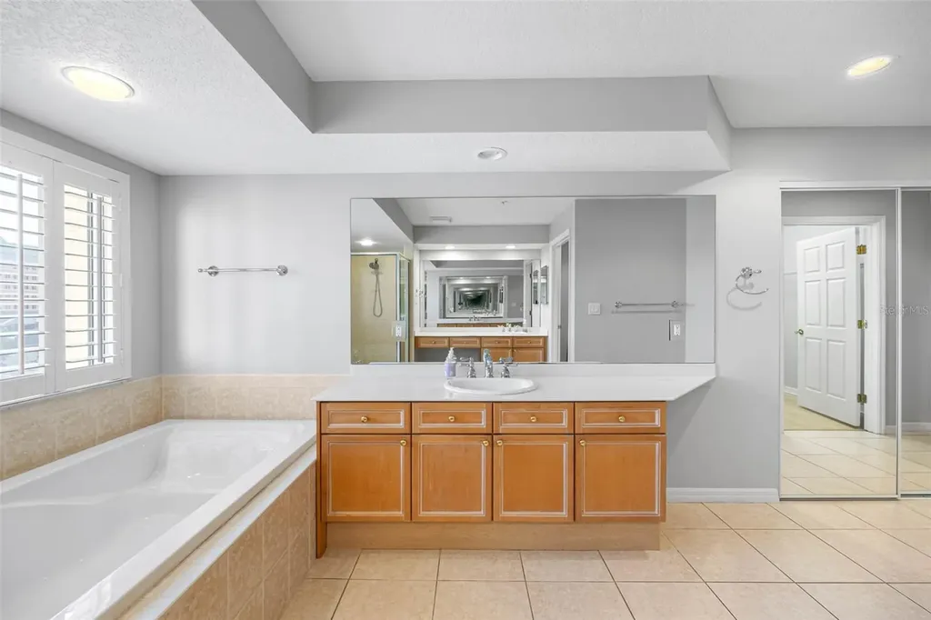 371 Channelside Walk Way Tampa FL 33602