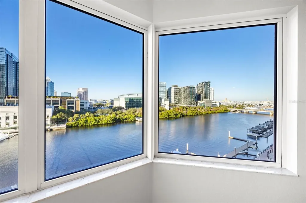 371 Channelside Walk Way Tampa FL 33602