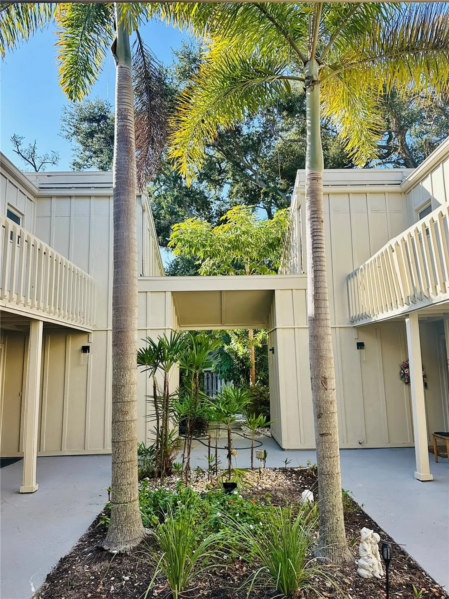 2208 Bahia Vista Street Sarasota FL 34239