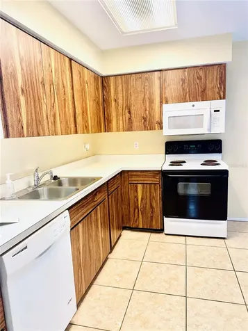 2208 Bahia Vista Street Sarasota FL 34239