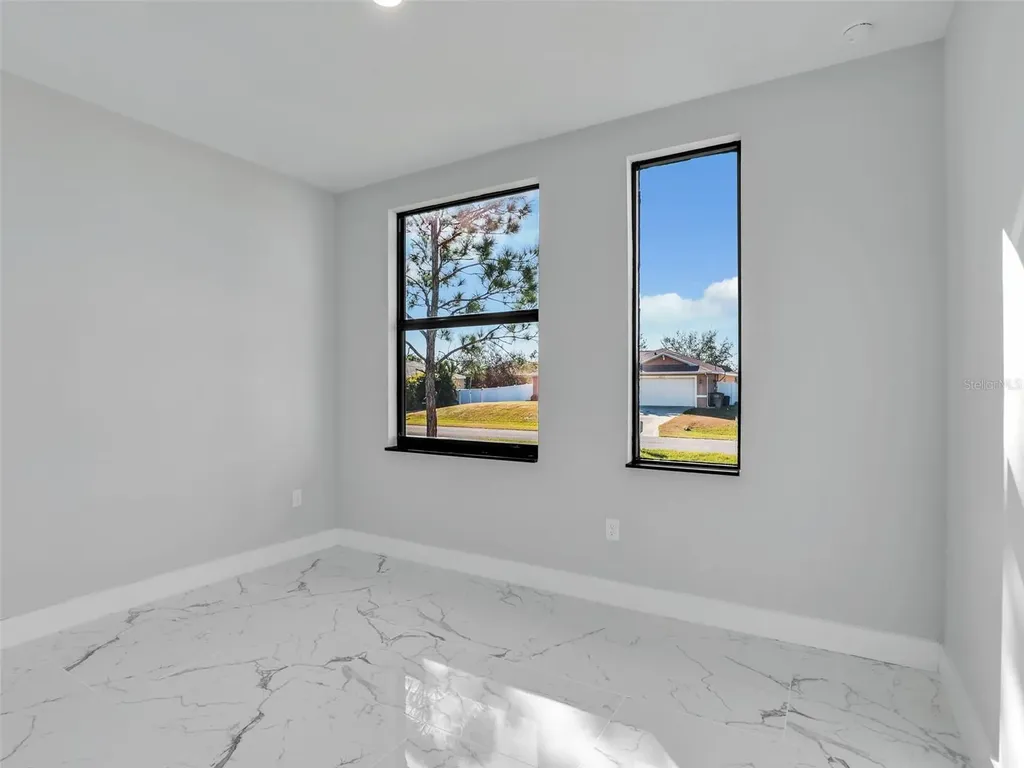 1423 NW 20th Terrace Cape Coral FL 33993