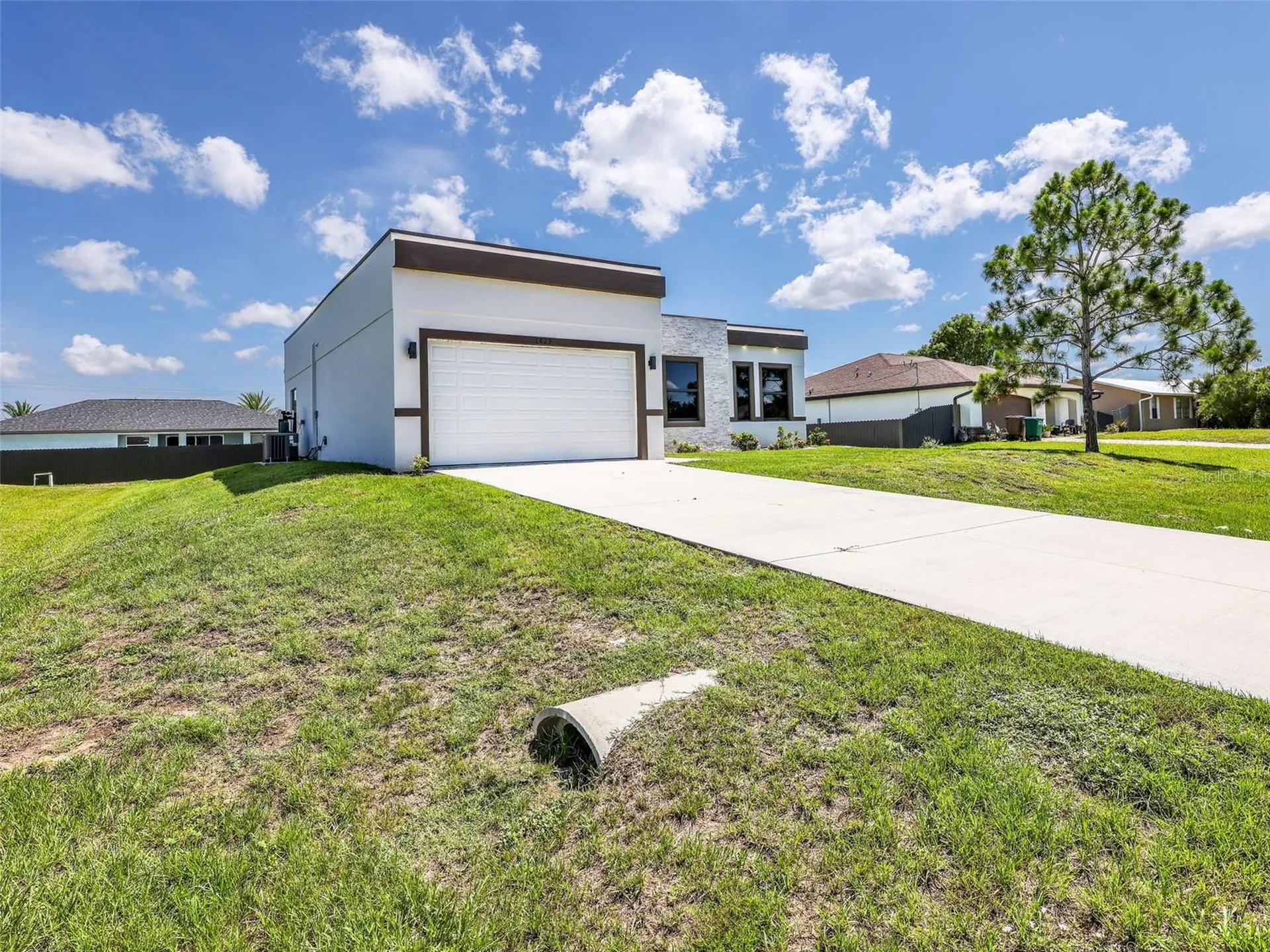 1423 NW 20th Terrace Cape Coral FL 33993
