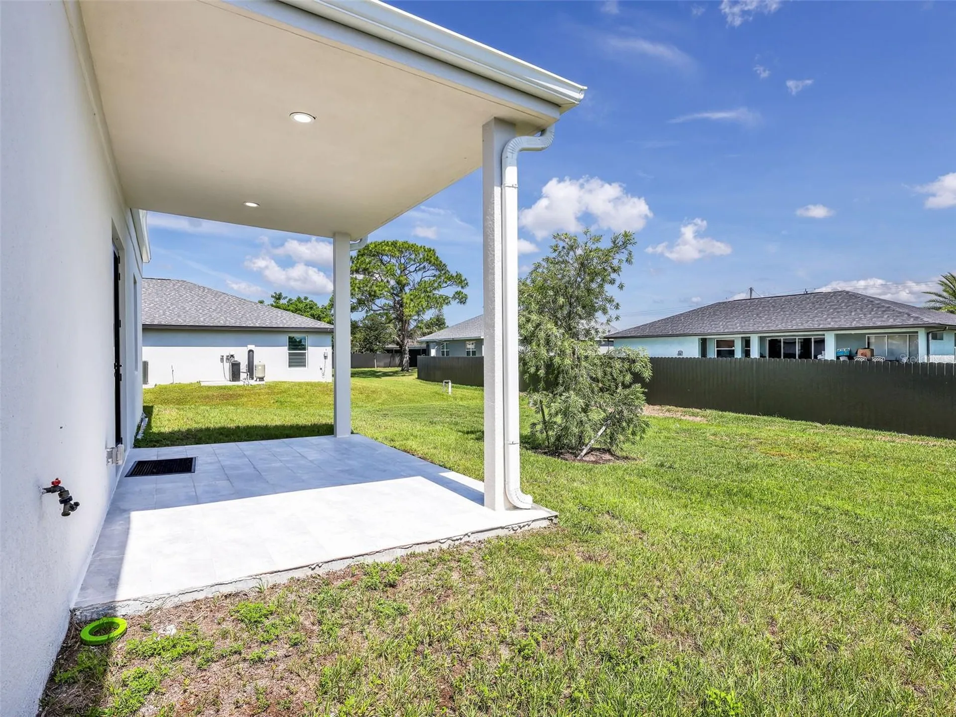 1423 NW 20th Terrace Cape Coral FL 33993