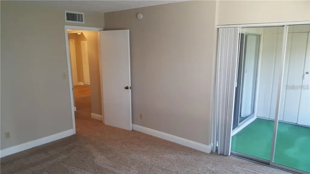2103 Cordova Green Seminole FL 33777