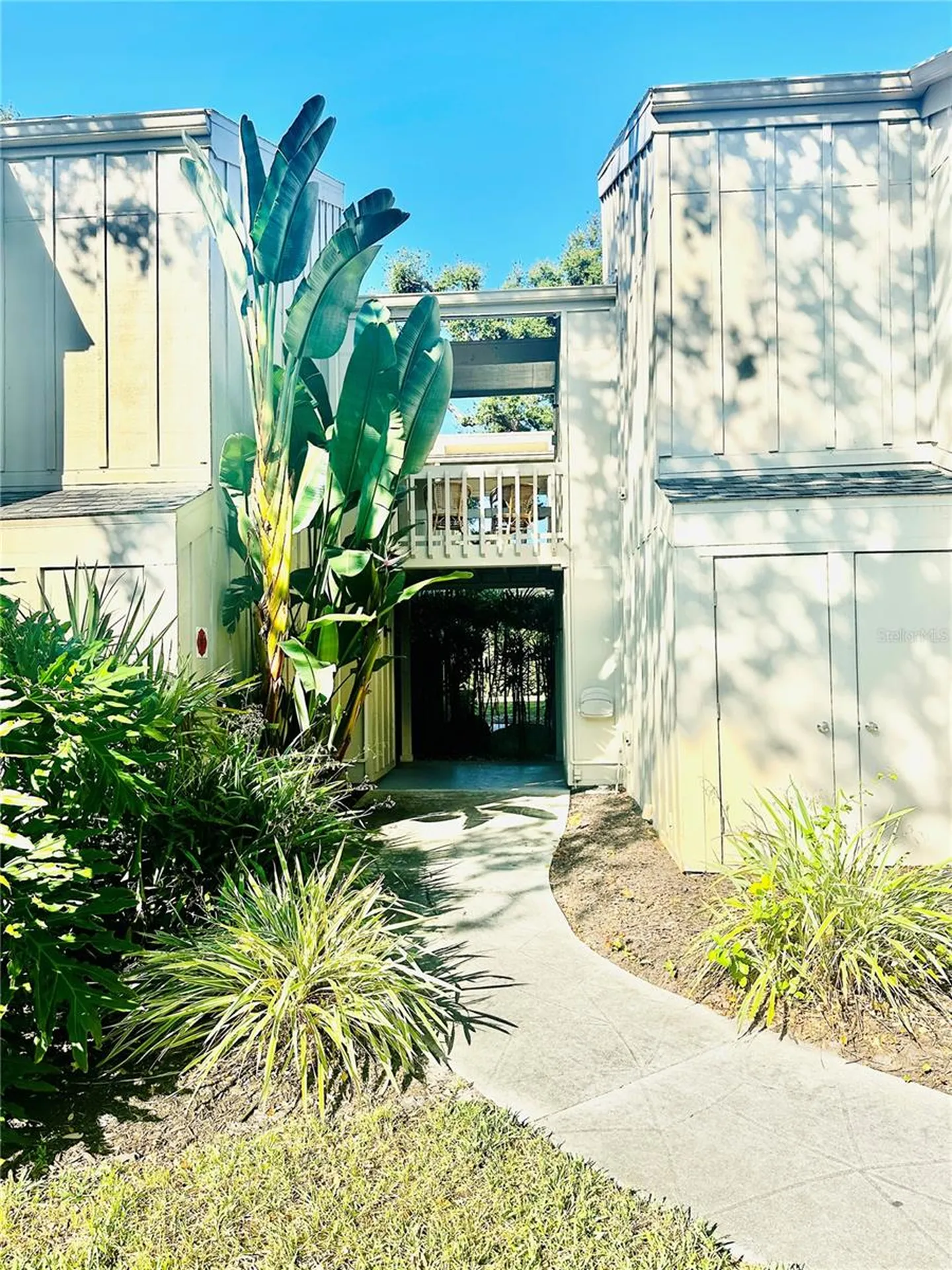 2200 Bahia Vista Street Sarasota FL 34239