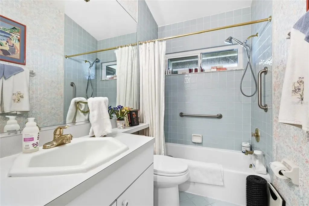 4870 Tivoli Court Sarasota FL 34235