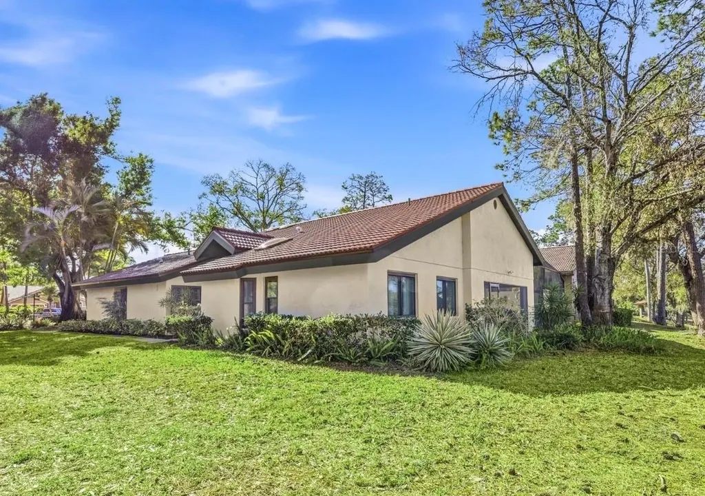 4870 Tivoli Court Sarasota FL 34235