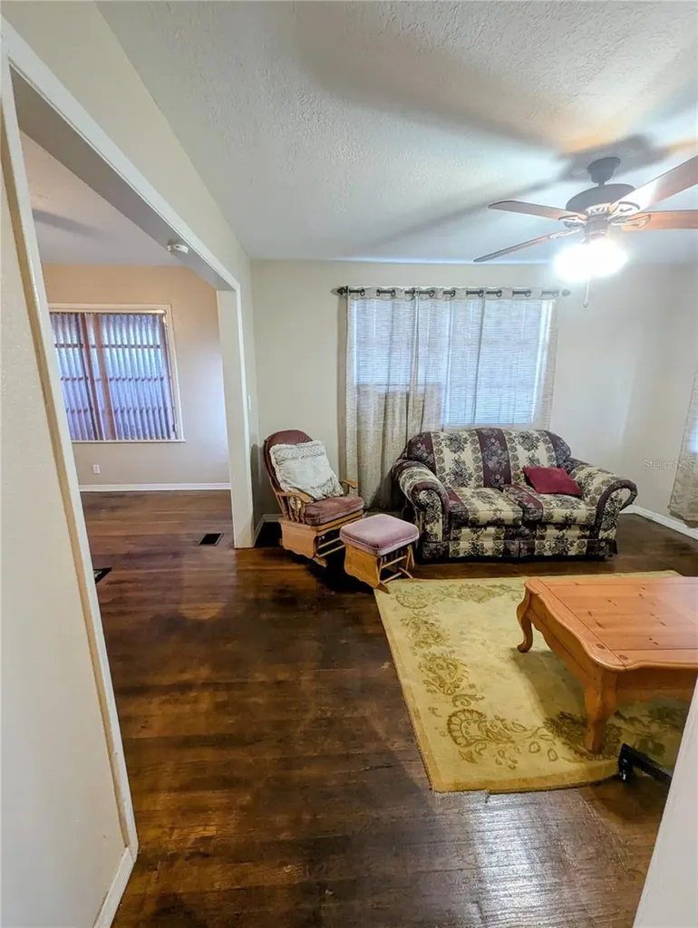 4517 Kenilworth Boulevard Sebring FL 33870