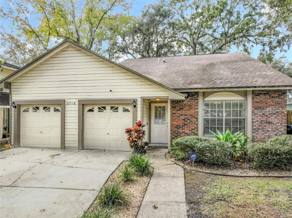 2716 Curry Woods Drive Orlando FL 32822