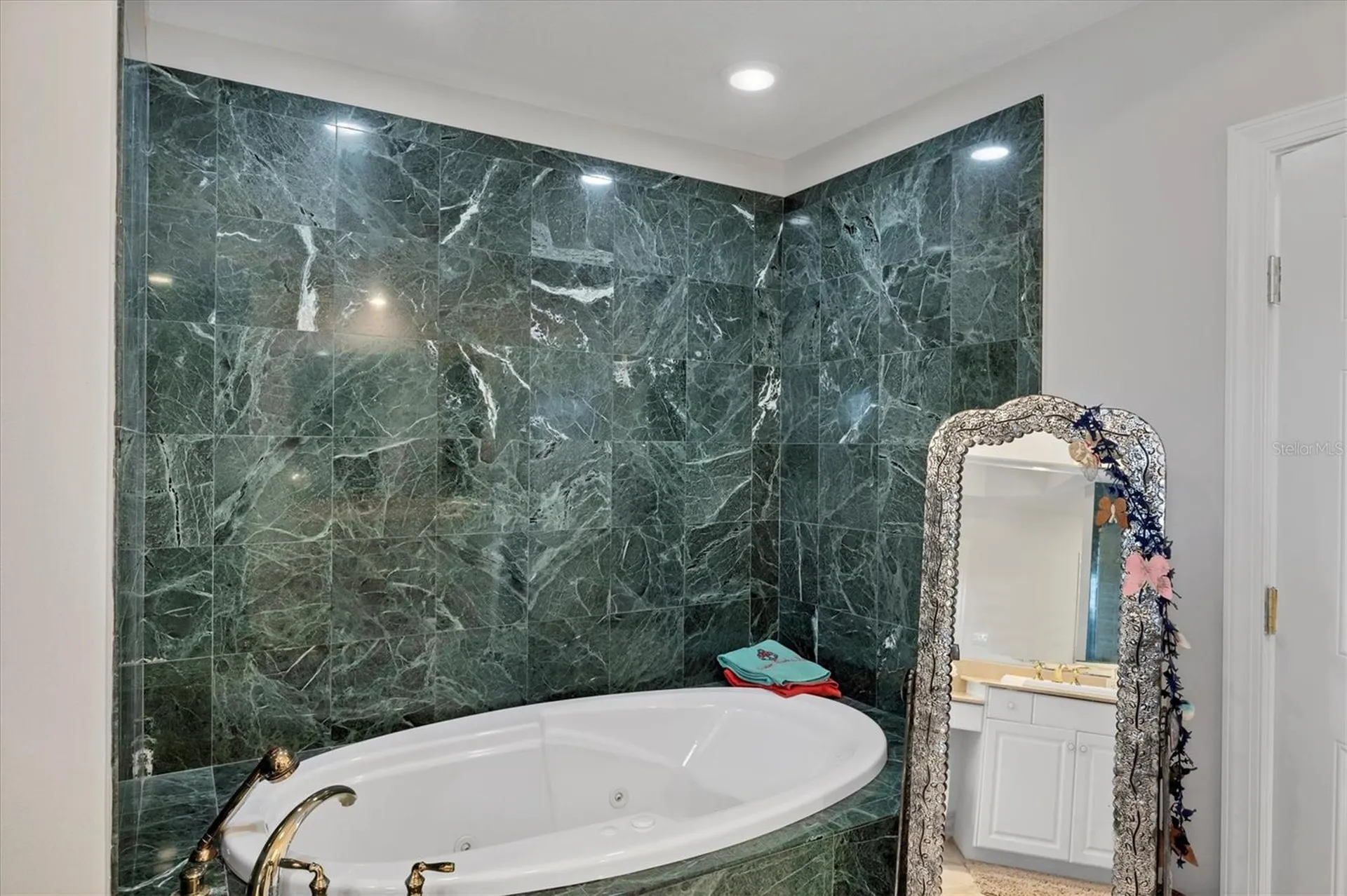 505 S Orange Avenue Sarasota FL 34236