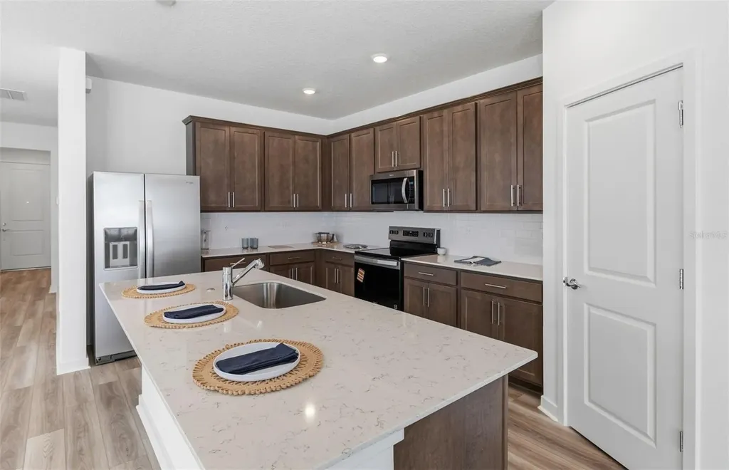 6933 SW 90th Place Ocala FL 34476