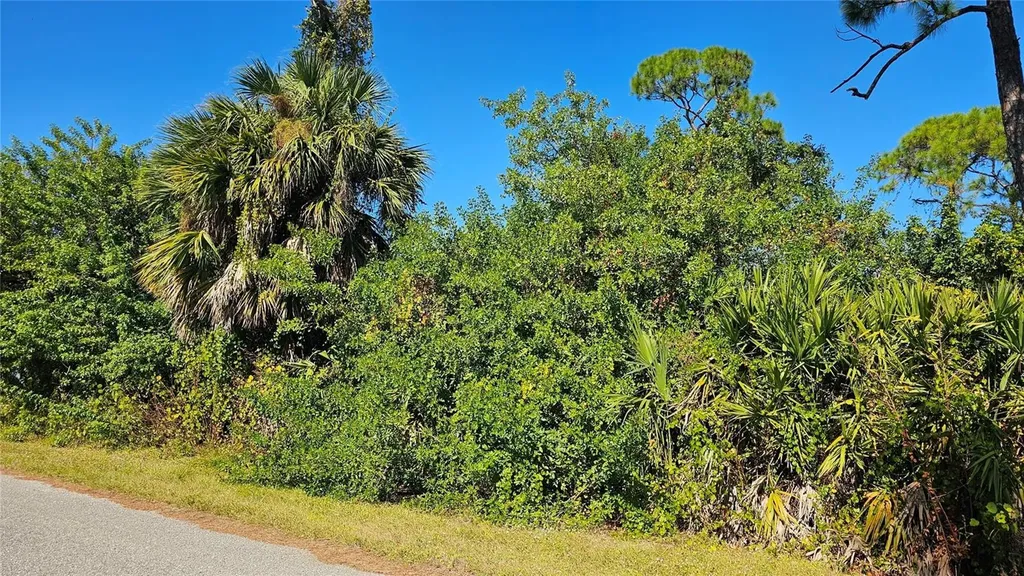 18310 Avon Avenue Port Charlotte FL 33948