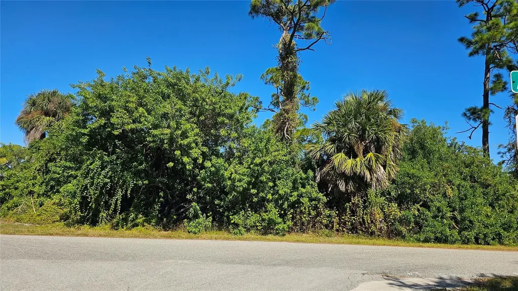 18310 Avon Avenue Port Charlotte FL 33948