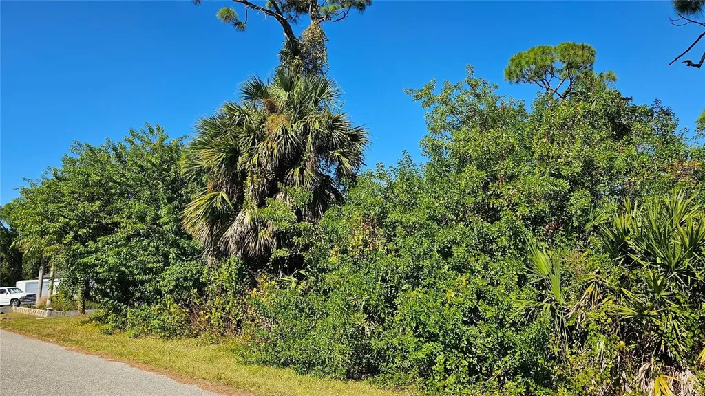 18310 Avon Avenue Port Charlotte FL 33948