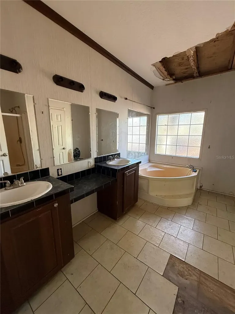 132 Pond Side Trail Hawthorne FL 32640