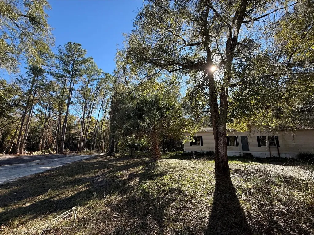 132 Pond Side Trail Hawthorne FL 32640
