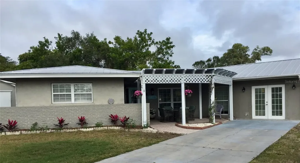 7429 Broughton Street Sarasota FL 34243