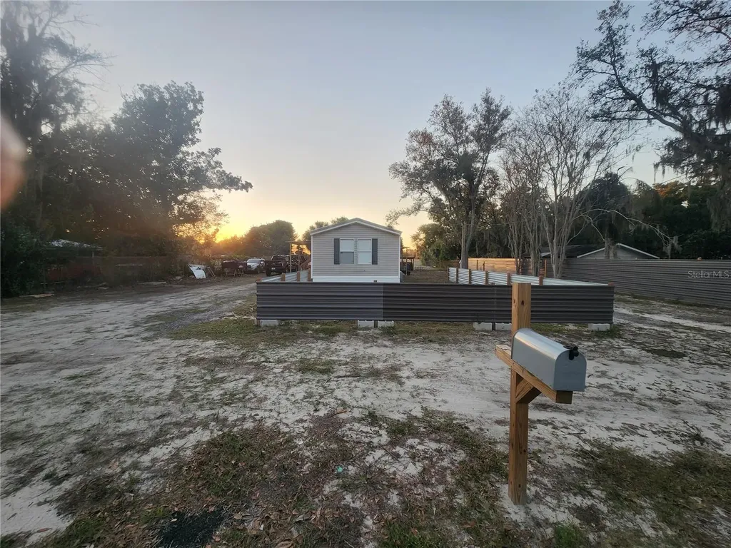 1333 Wilkinson Drive Plant City FL 33566