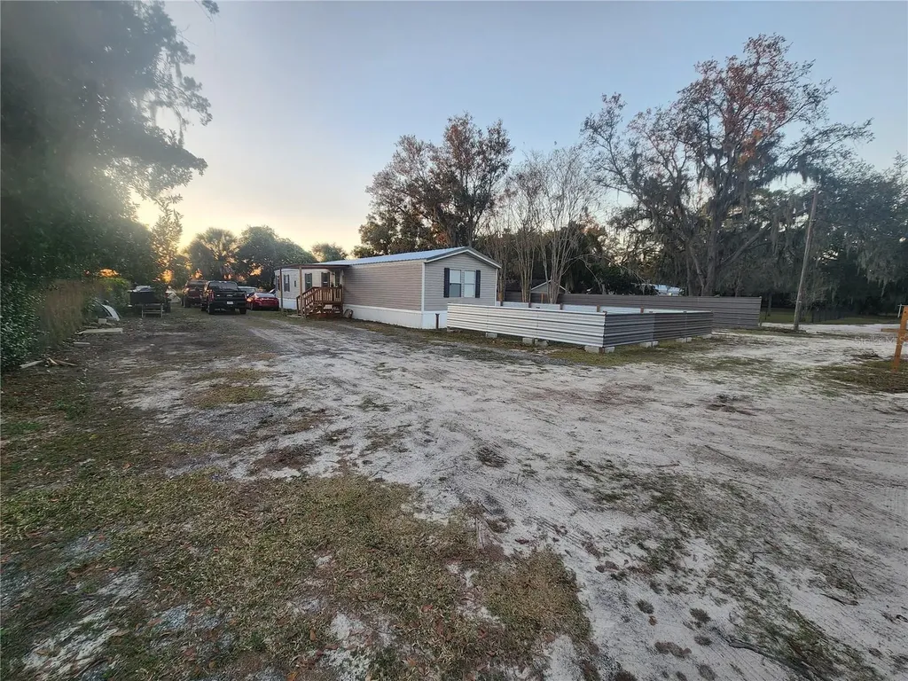 1333 Wilkinson Drive Plant City FL 33566