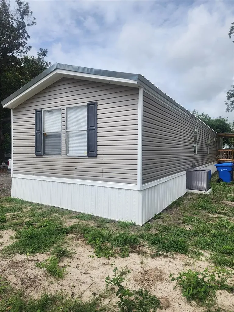 1333 Wilkinson Drive Plant City FL 33566
