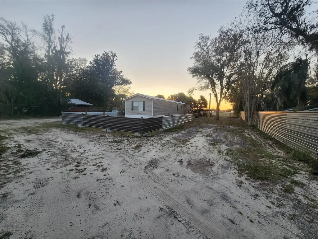 1333 Wilkinson Drive Plant City FL 33566