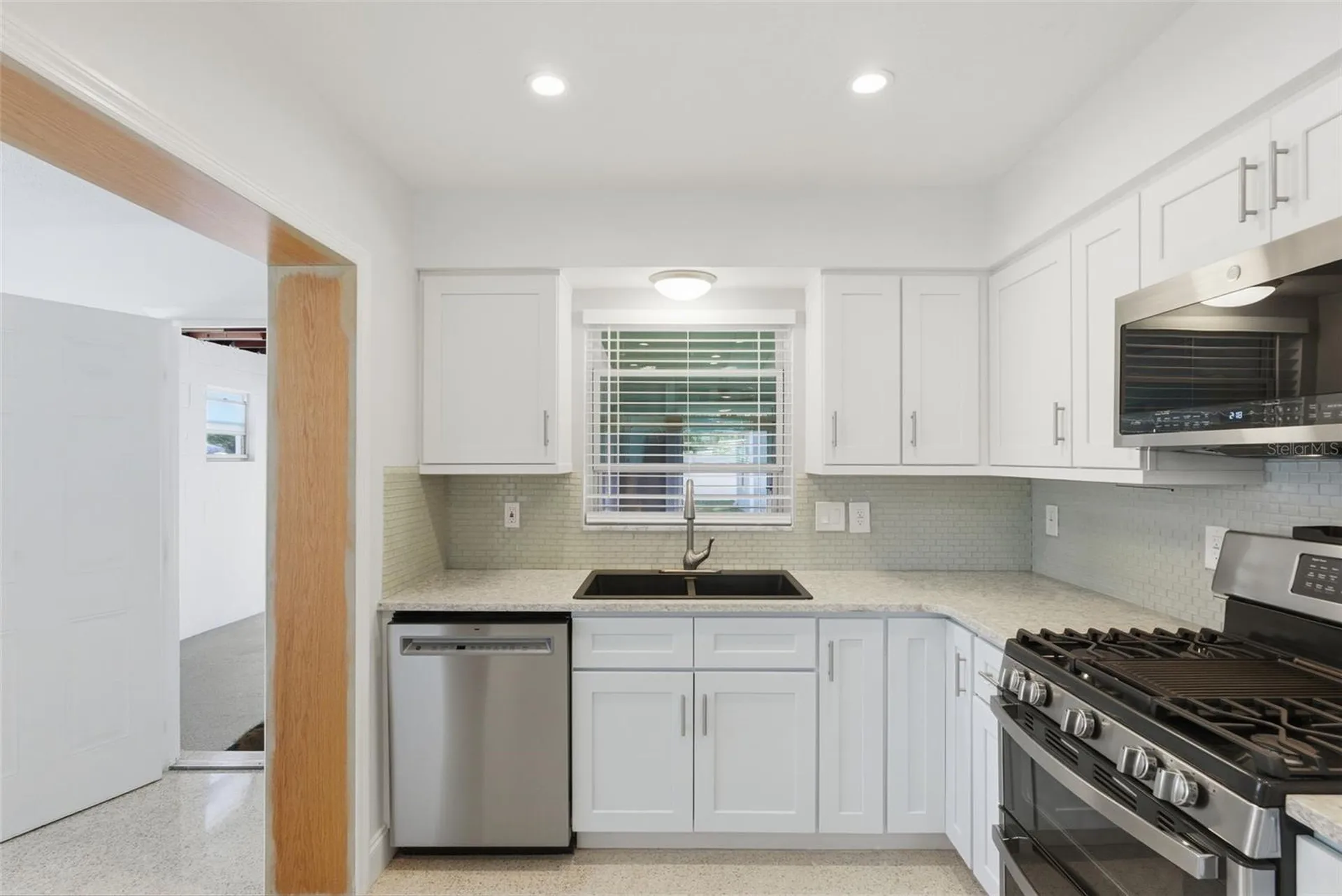 828 89th Avenue N St Petersburg FL 33702