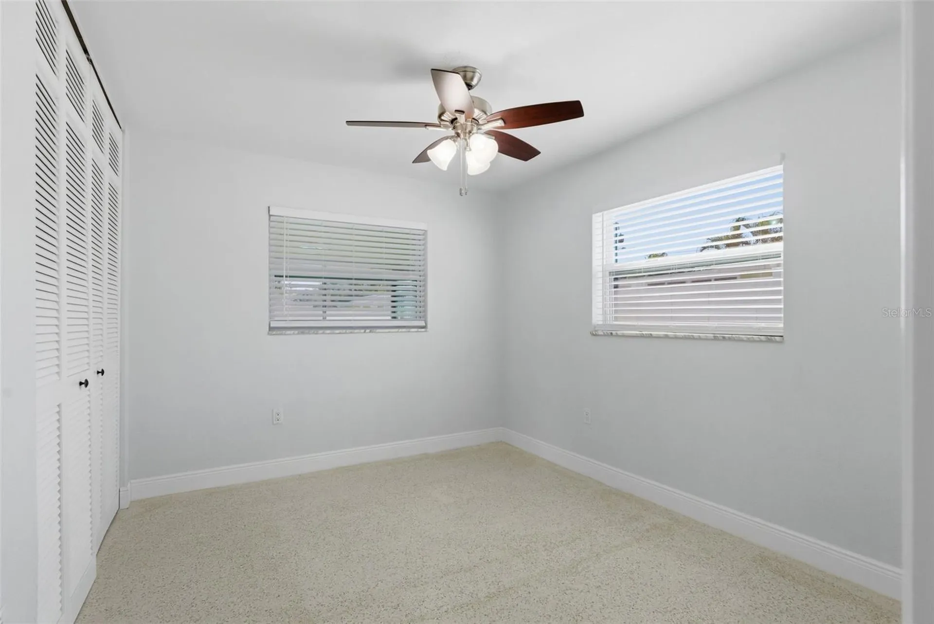 828 89th Avenue N St Petersburg FL 33702