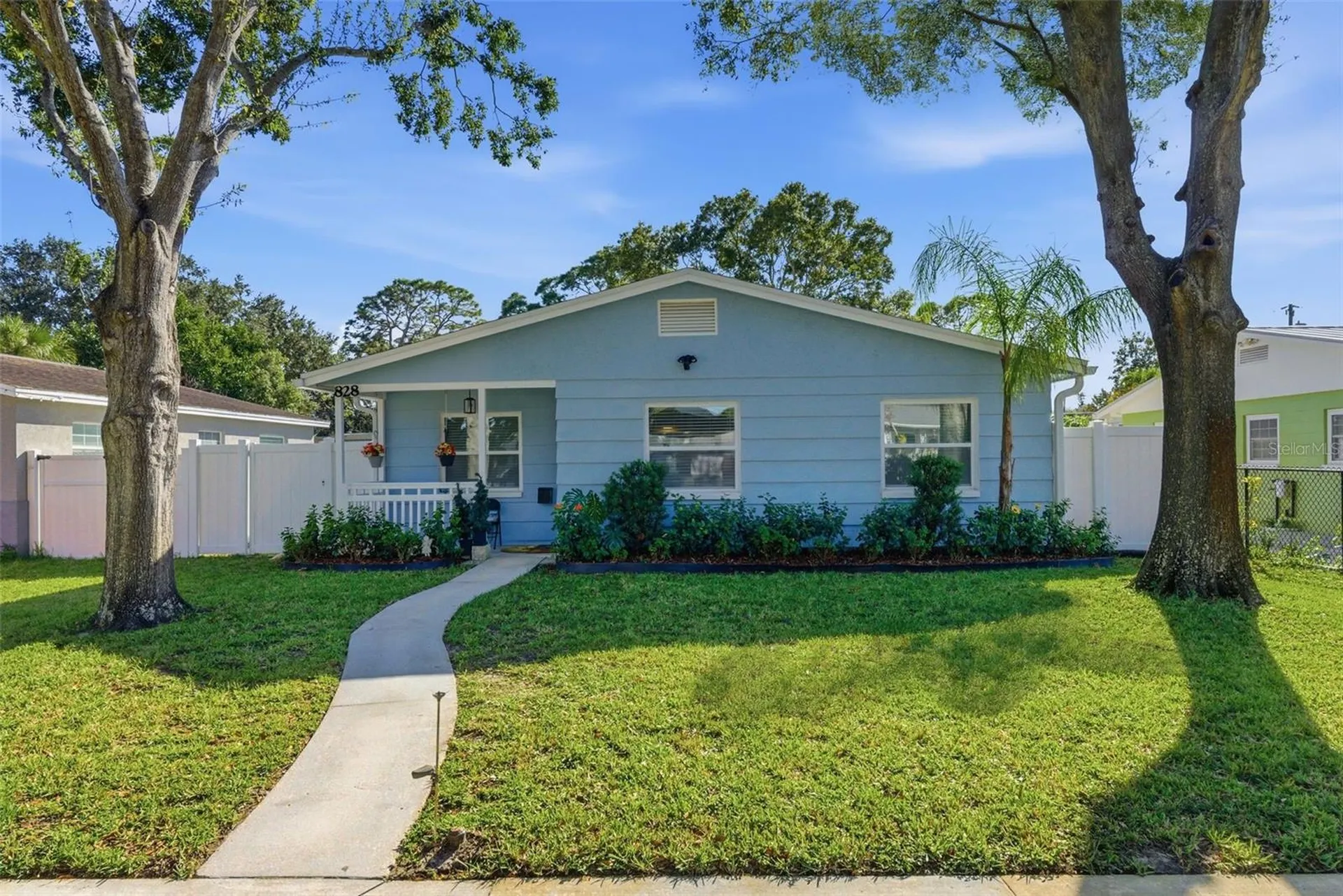 828 89th Avenue N St Petersburg FL 33702