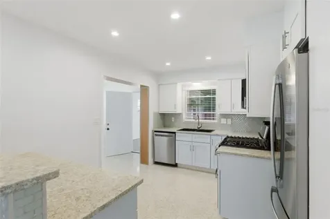 828 89th Avenue N St Petersburg FL 33702