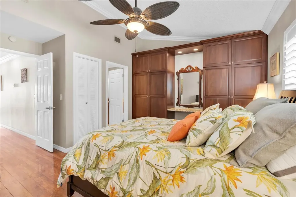 12274 1st Street W Treasure Island FL 33706