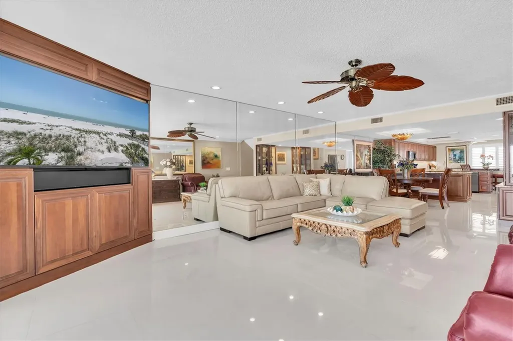 12274 1st Street W Treasure Island FL 33706