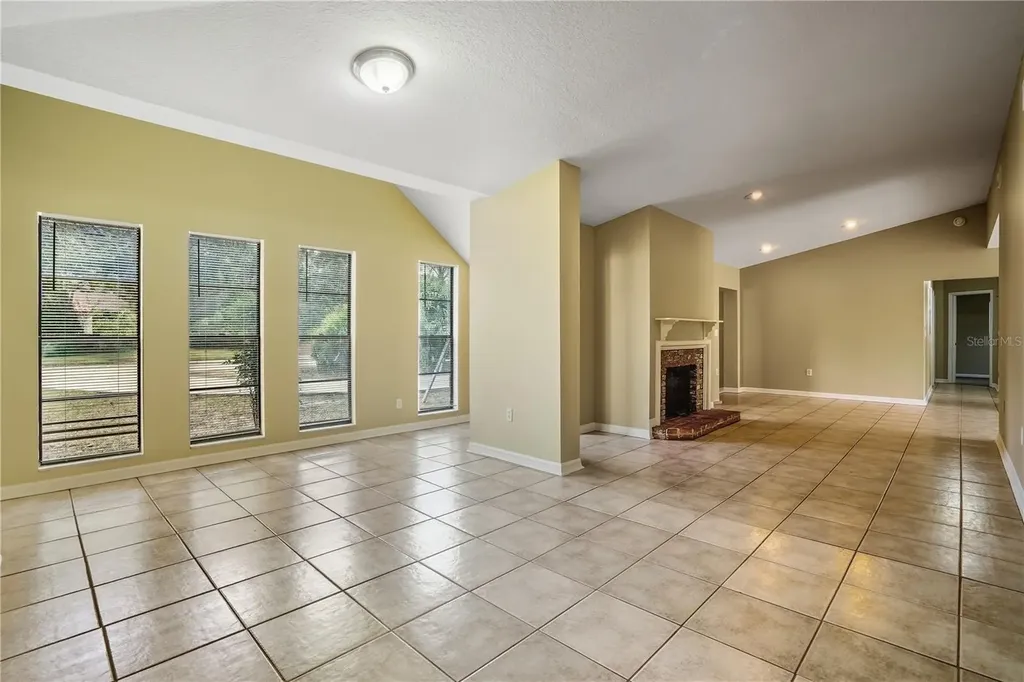 405 Park Ridge Avenue 405 Park Ridge Ave FL 33617