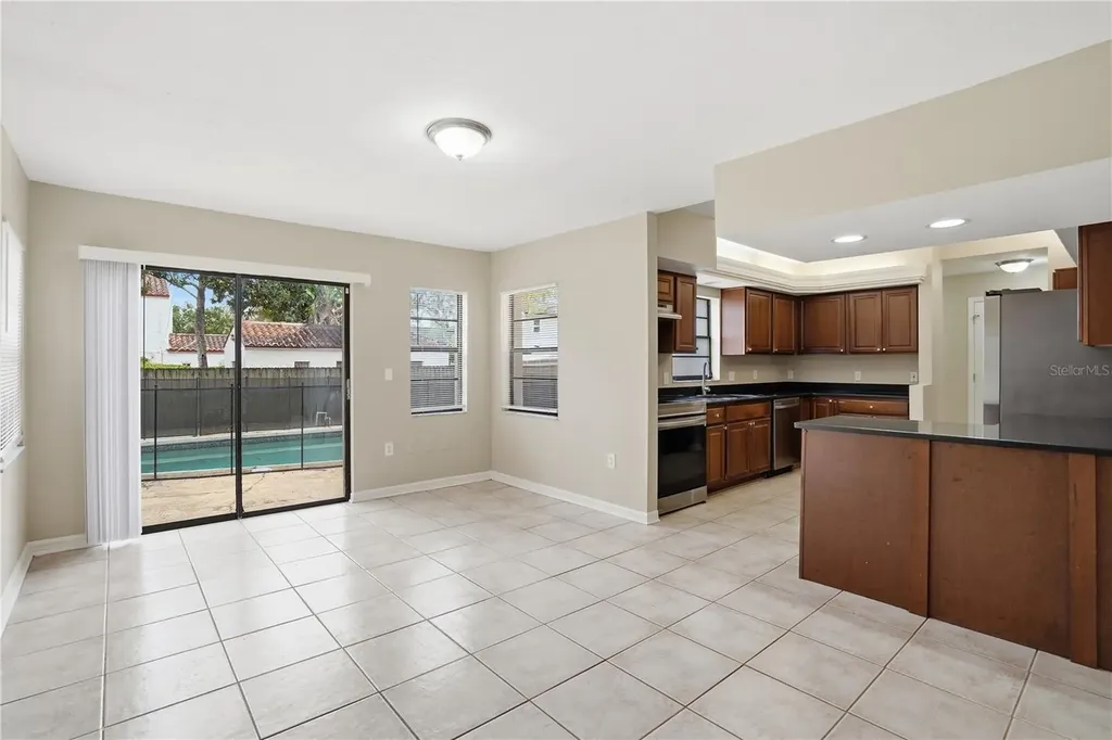 405 Park Ridge Avenue 405 Park Ridge Ave FL 33617