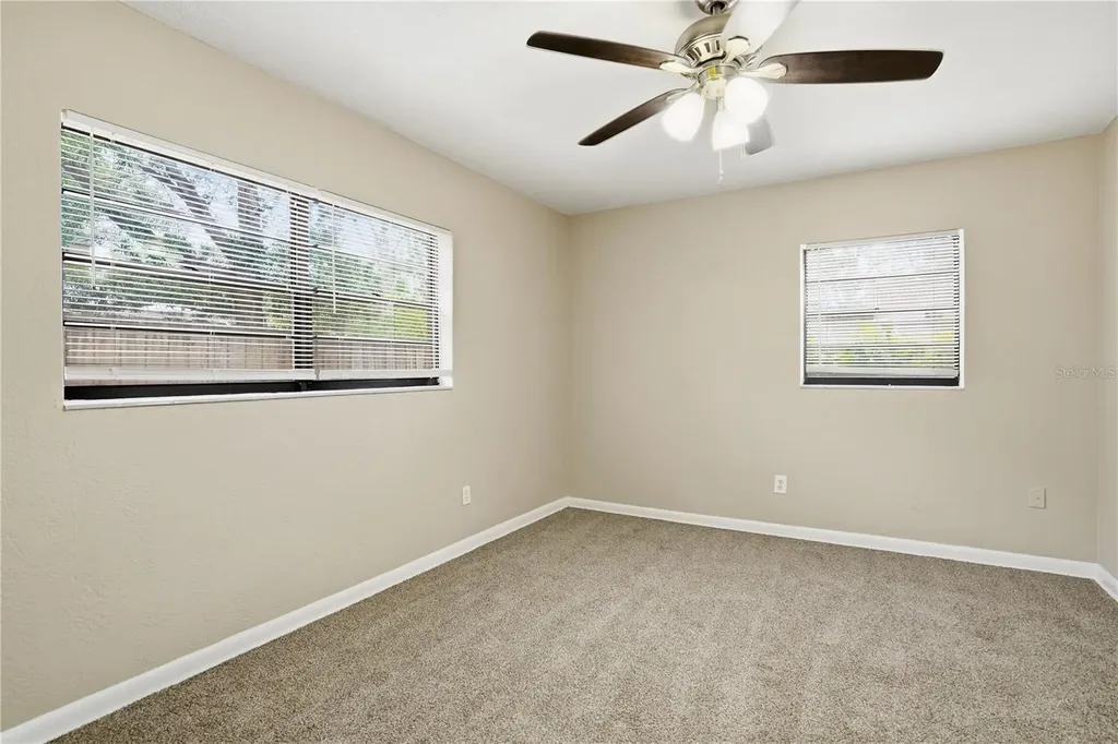 405 Park Ridge Avenue 405 Park Ridge Ave FL 33617