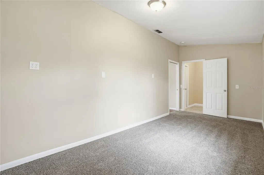 405 Park Ridge Avenue 405 Park Ridge Ave FL 33617