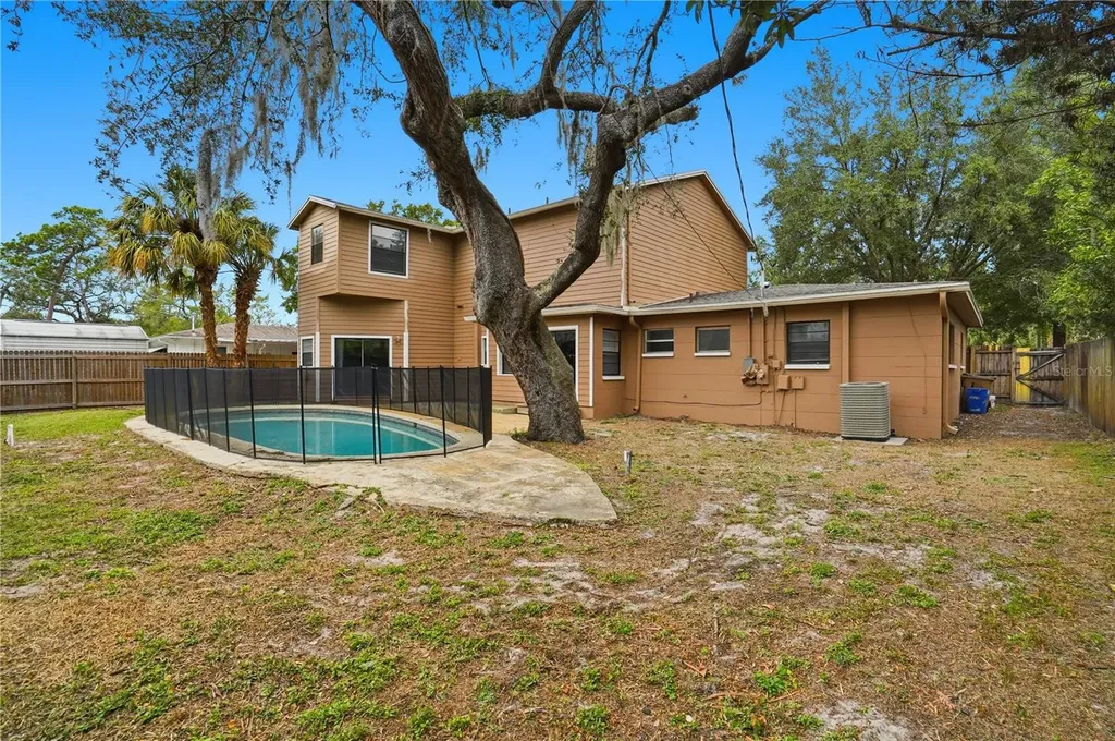 405 Park Ridge Avenue 405 Park Ridge Ave FL 33617