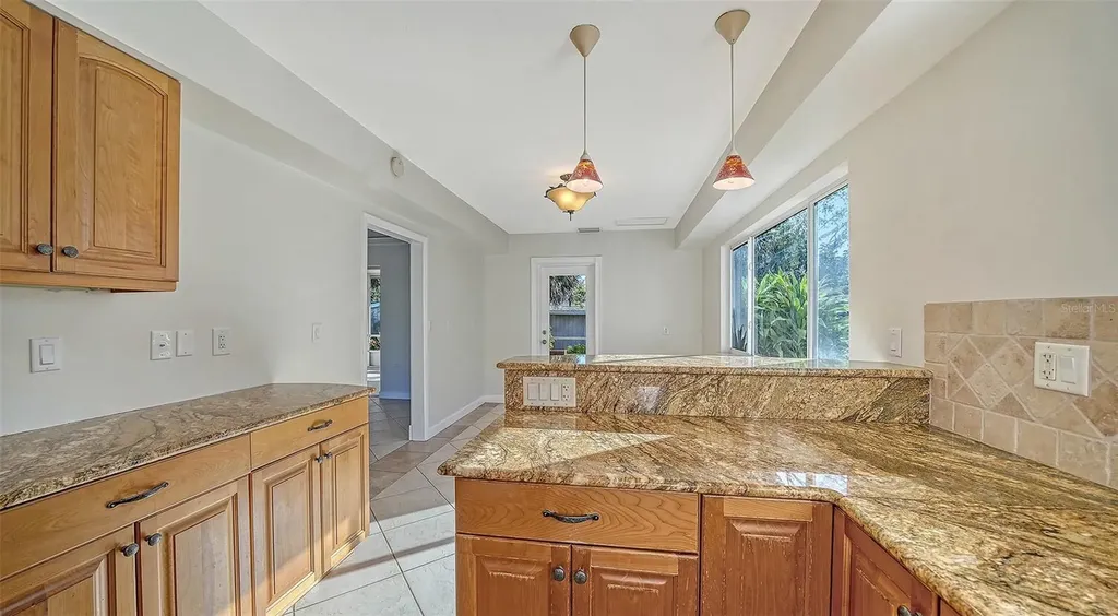 2452 Whippoorwill Circle Sarasota FL 34231