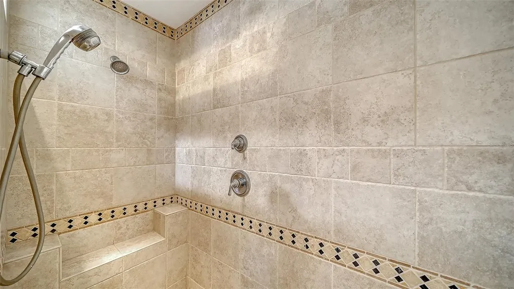 2452 Whippoorwill Circle Sarasota FL 34231