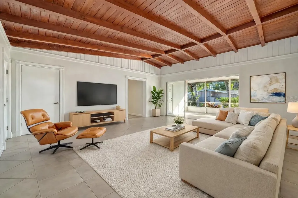 2452 Whippoorwill Circle Sarasota FL 34231