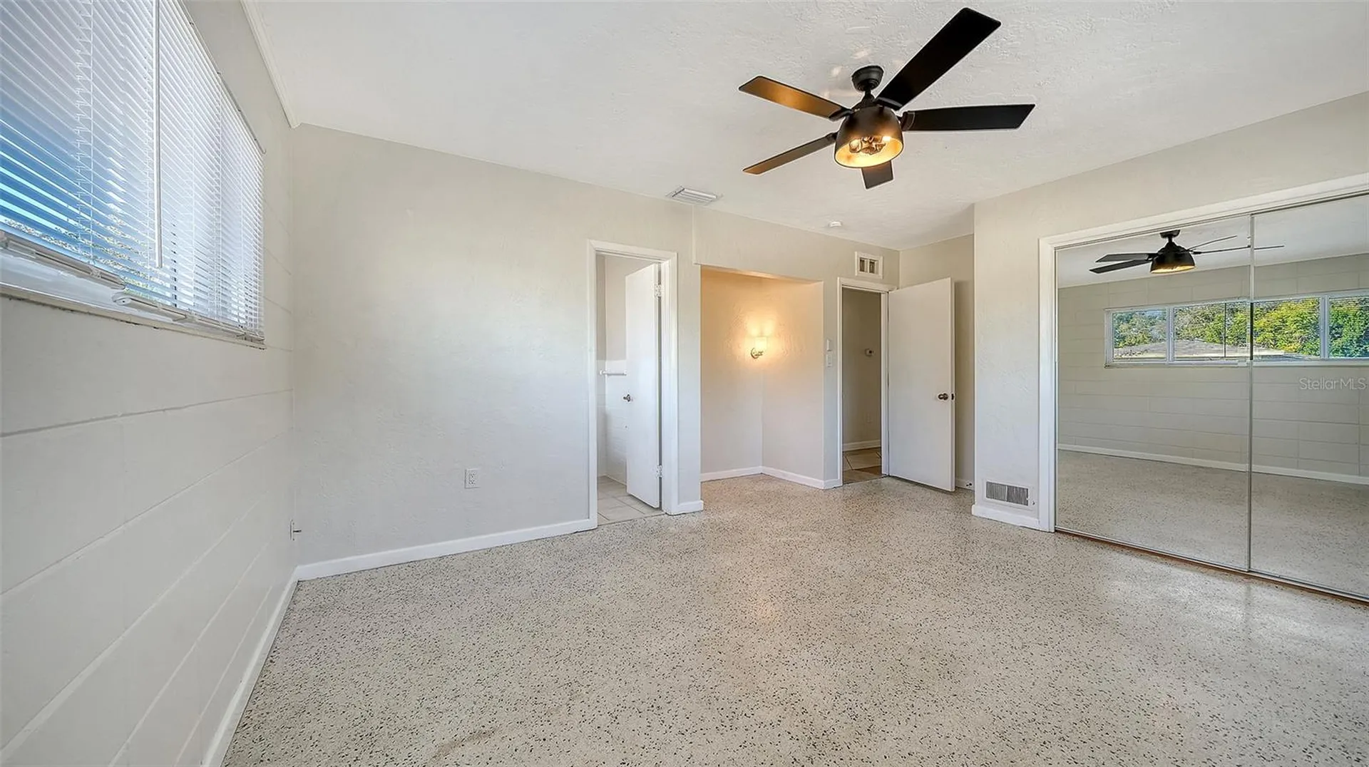 2452 Whippoorwill Circle Sarasota FL 34231