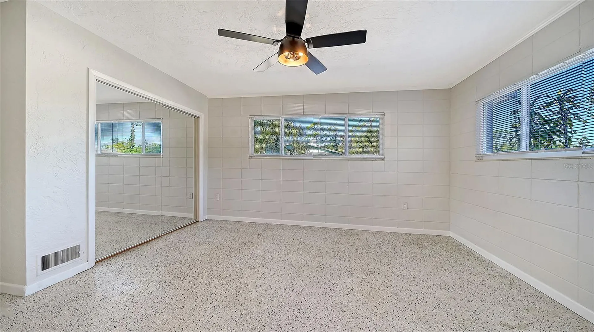 2452 Whippoorwill Circle Sarasota FL 34231