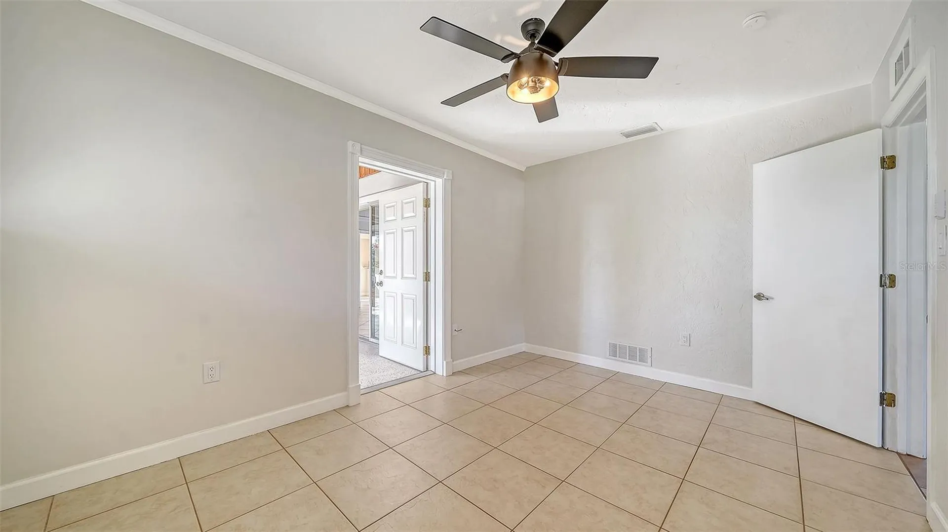2452 Whippoorwill Circle Sarasota FL 34231