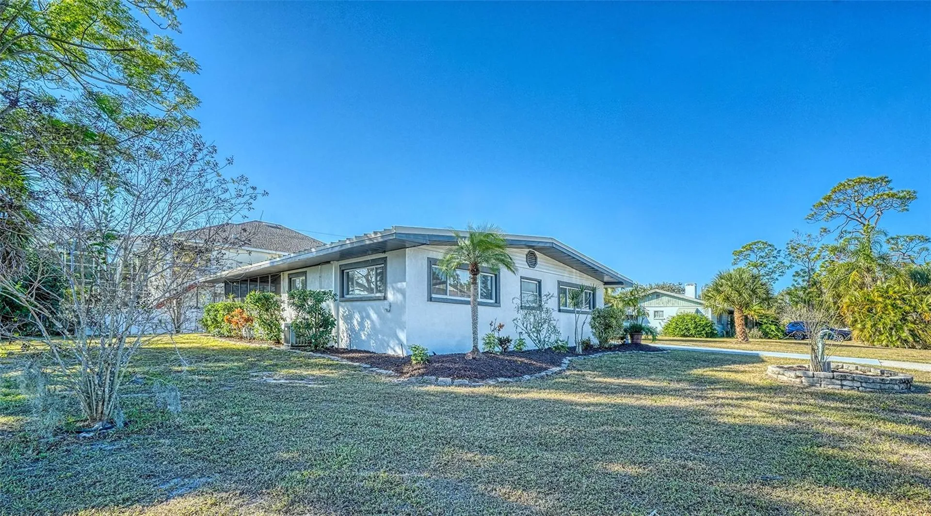 2452 Whippoorwill Circle Sarasota FL 34231